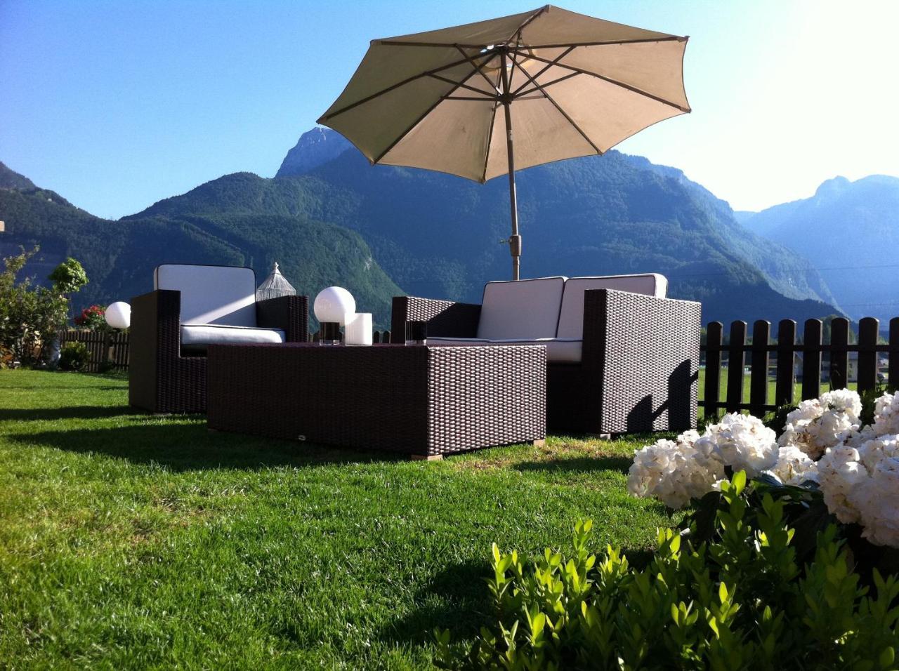 Chalet Happy Family, Secluded Location, 15 Min To Salzburg And Just Short To T Lakes Sound Of Music, Bbq&Bikes&Sunbeds For Free, Up To 14P Golling an der Salzach Dış mekan fotoğraf